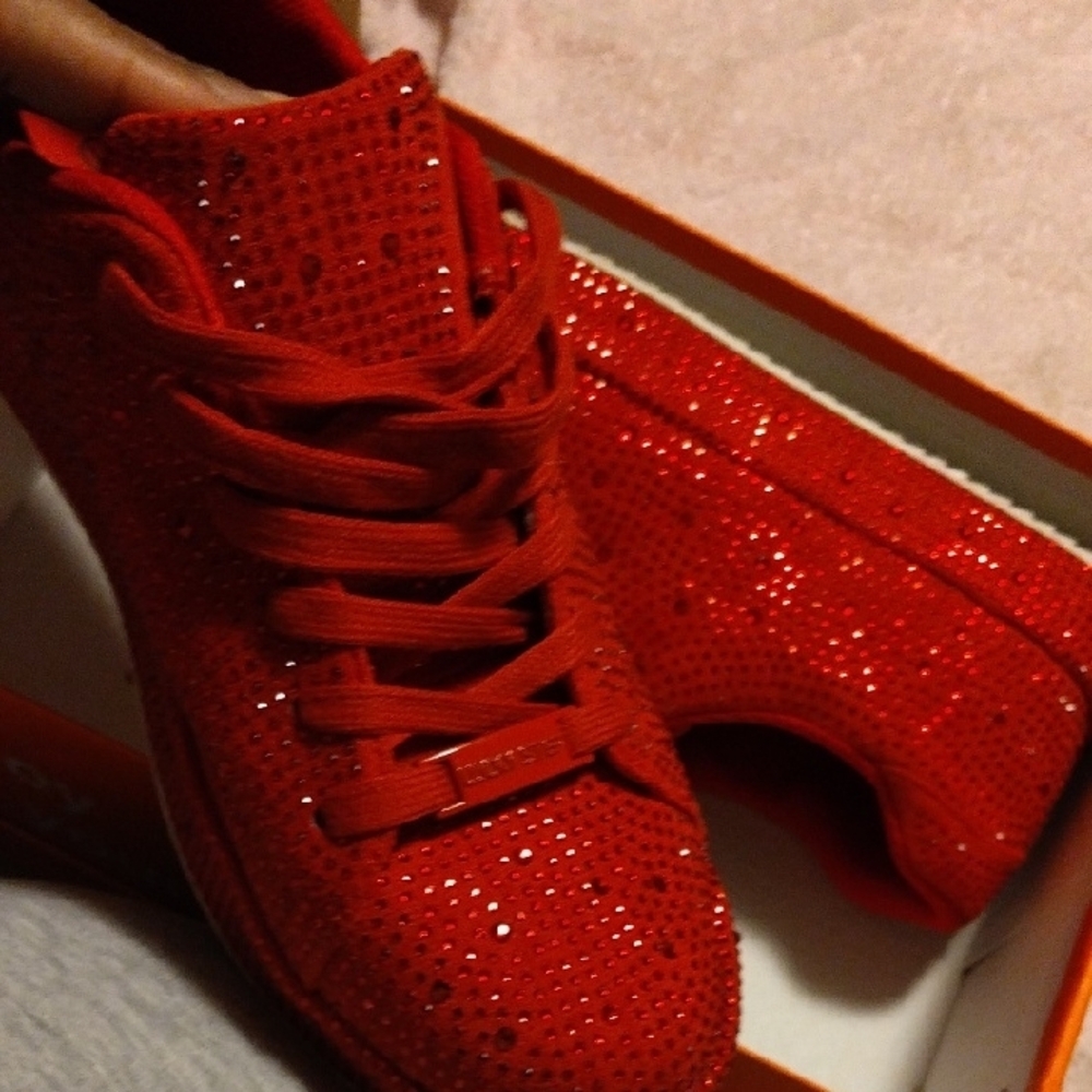 Elegant Red Women's Sneakers